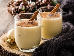 Италиански крем за десерт Забайоне (Zabaglione) с жълтъци - снимка на рецептата Италиански крем за десерт Забайоне (Zabaglione) с жълтъци - снимка на рецептата
